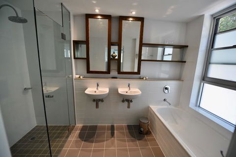 East On Byron - Your Accommodation 18