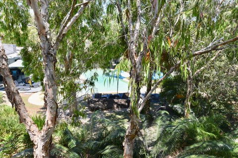 East On Byron - Your Accommodation 26