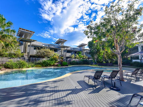 East On Byron - Your Accommodation 1