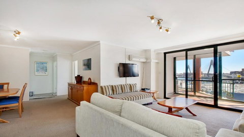 Darling Harbor Apartment - Your Accommodation 1