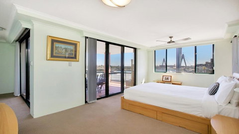 Darling Harbor Apartment - Your Accommodation 0
