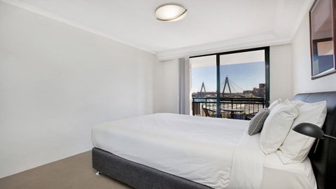 Darling Harbor Apartment - Your Accommodation 4