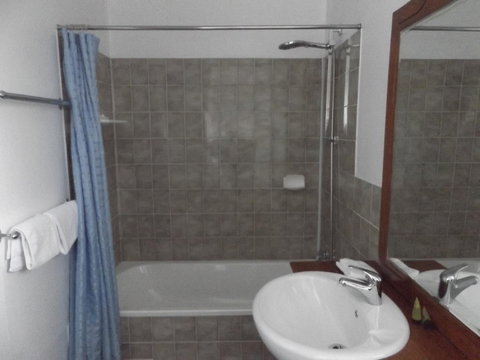 Ben Chifley Motor Inn - Your Accommodation 12