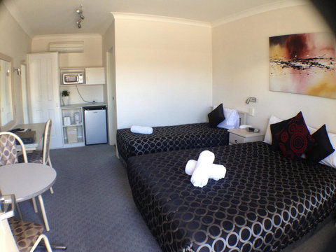 Ben Chifley Motor Inn - Your Accommodation 29