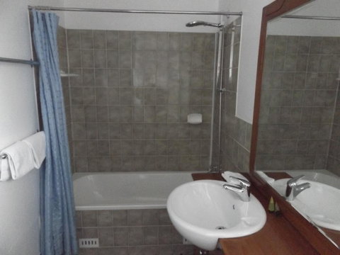 Ben Chifley Motor Inn - Your Accommodation 7