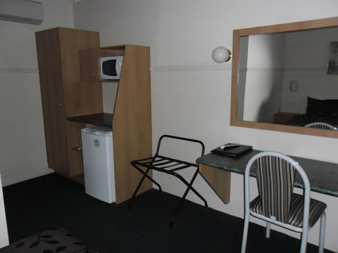 Ben Chifley Motor Inn - Your Accommodation 33