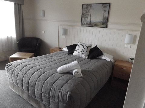 Ben Chifley Motor Inn - Your Accommodation 2