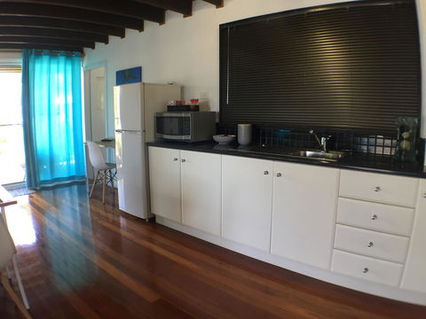 High Tide At Emerald - Your Accommodation 8
