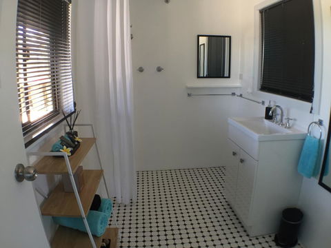 High Tide At Emerald - Your Accommodation 7