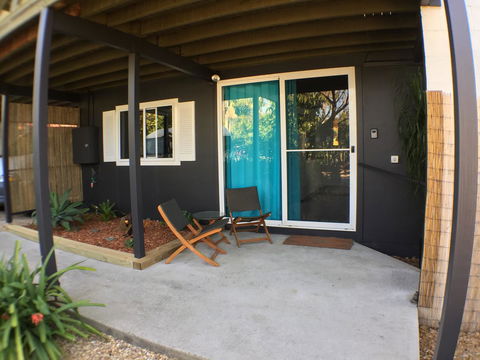 High Tide At Emerald - Your Accommodation 3
