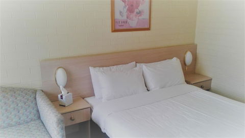 Junee Motor Inn - Your Accommodation 2