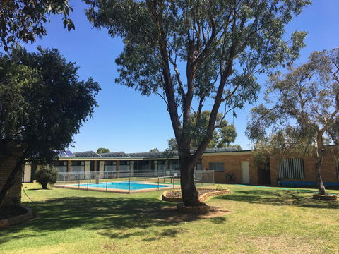 Junee Motor Inn - Your Accommodation 25