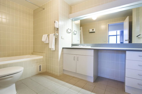 Lantern 1 Bedroom Balcony With Panoramic View - Your Accommodation 12