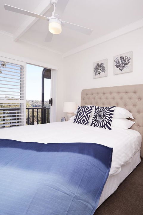 Bright And Spacious Family Home With Leafy Deck - Your Accommodation 13