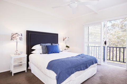 Bright And Spacious Family Home With Leafy Deck - Your Accommodation 1