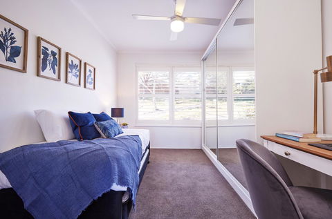 Bright And Spacious Family Home With Leafy Deck - Your Accommodation 28