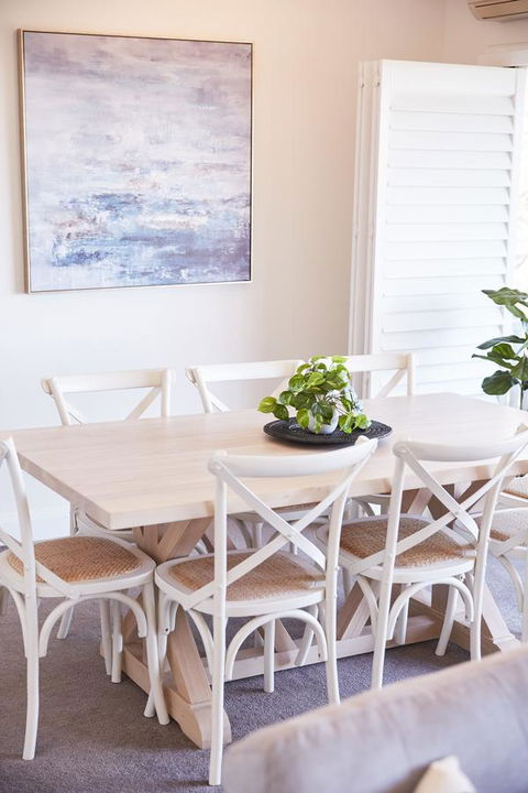 Bright And Spacious Family Home With Leafy Deck - Your Accommodation 21