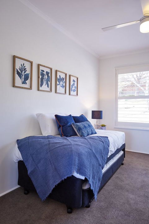Bright And Spacious Family Home With Leafy Deck - Your Accommodation 30