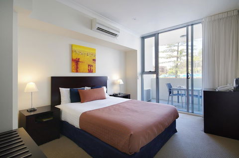 Macquarie Waters Boutique Apartment Hotel - Your Accommodation 25