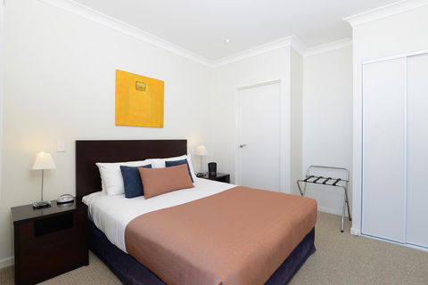 Macquarie Waters Boutique Apartment Hotel - Your Accommodation 12
