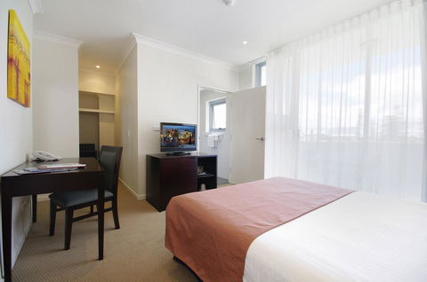 Macquarie Waters Boutique Apartment Hotel - Your Accommodation 21