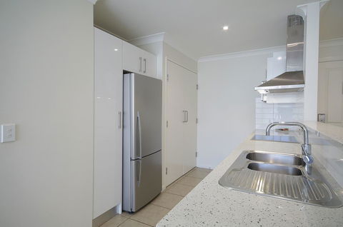 Macquarie Waters Boutique Apartment Hotel - Your Accommodation 23