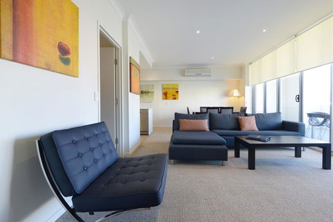 Macquarie Waters Boutique Apartment Hotel - Your Accommodation 11