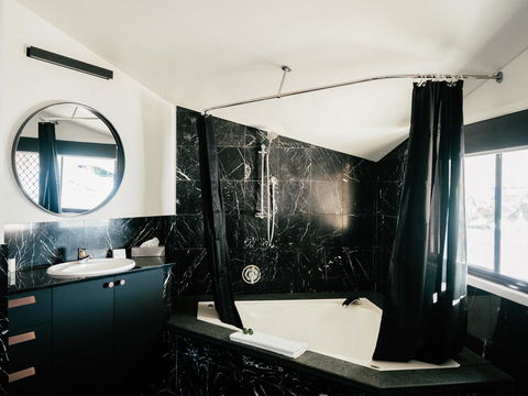 Waves Byron Bay - Your Accommodation 22