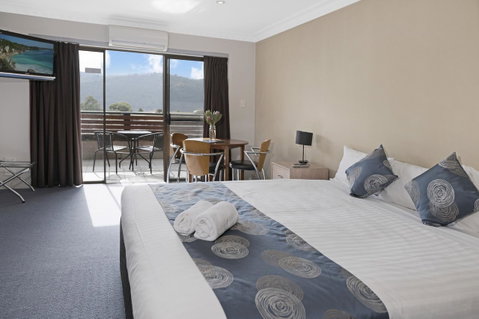 Banjo Paterson Inn - Your Accommodation 1