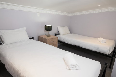 Banjo Paterson Inn - Your Accommodation 26