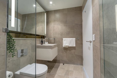 High Rise Apt In Heart Of Sydney Wt Harbour View - Your Accommodation 15