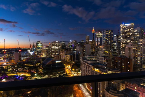 High Rise Apt In Heart Of Sydney Wt Harbour View - Your Accommodation 24
