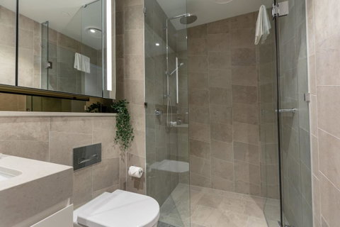 High Rise Apt In Heart Of Sydney Wt Harbour View - Your Accommodation 2