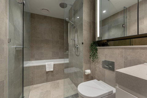 High Rise Apt In Heart Of Sydney Wt Harbour View - Your Accommodation 12