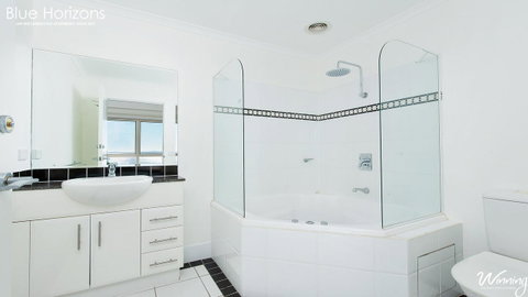 Blue Horizons, Unit 808, 41-45 Shoal Bay Road - Your Accommodation 14