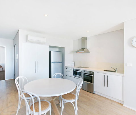 Oaks Nelson Bay Lure Suites - Your Accommodation 1
