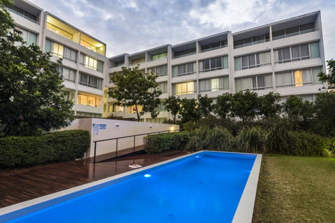 Oaks Nelson Bay Lure Suites - Your Accommodation 9
