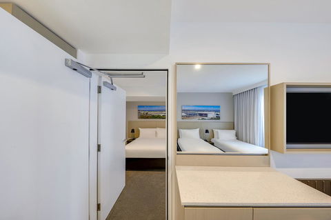 Travelodge Hotel Sydney Airport - Your Accommodation 2