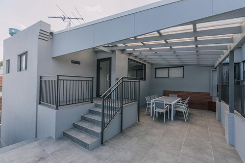 Studios On Beaumont - Your Accommodation 9