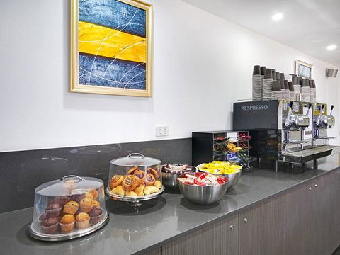 Value Suites Green Square - Your Accommodation 8