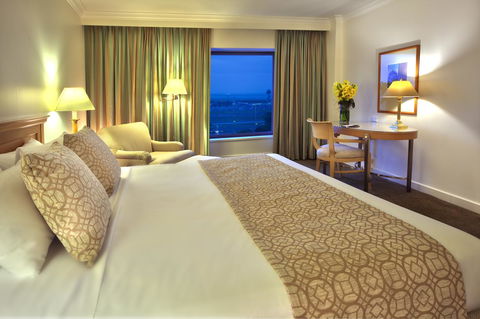 Stamford Plaza Sydney Airport Hotel & Conference Centre - Your Accommodation 6