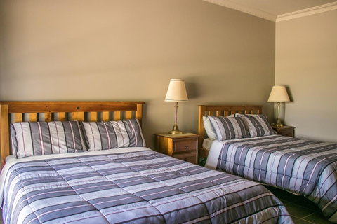 Ironstone Estate Lovedale - Your Accommodation 11
