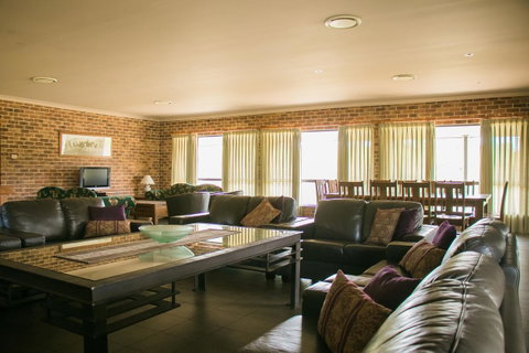 Ironstone Estate Lovedale - Your Accommodation 26