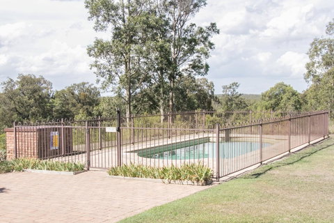 Ironstone Estate Lovedale - Your Accommodation 3