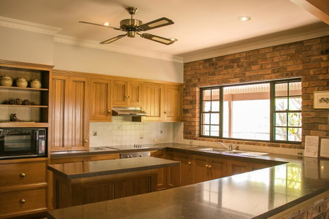 Ironstone Estate Lovedale - Your Accommodation 4