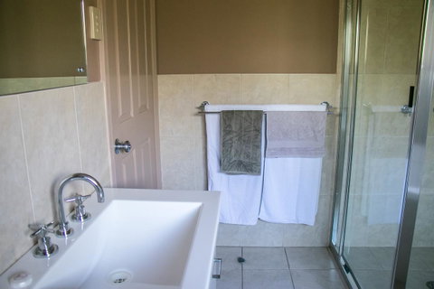 Ironstone Estate Lovedale - Your Accommodation 27