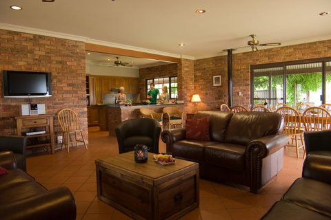 Ironstone Estate Lovedale - Your Accommodation 30