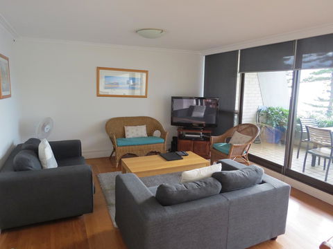 Manly Paradise Motel & Apartments - Your Accommodation 25