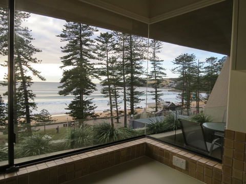 Manly Paradise Motel & Apartments - Your Accommodation 36