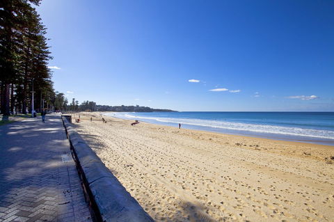 Manly Paradise Motel & Apartments - Your Accommodation 8